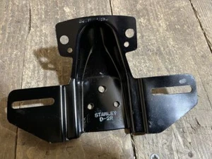 Honda C92, C95, CA160, CA95 Nummernschildhalterung, Original, NOS, 84701-212-000B - Bild 1 von 2