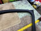 2004 -2009 SRX  AWD RIGHT FRONT DOOR GLASS CHANNEL SEAL