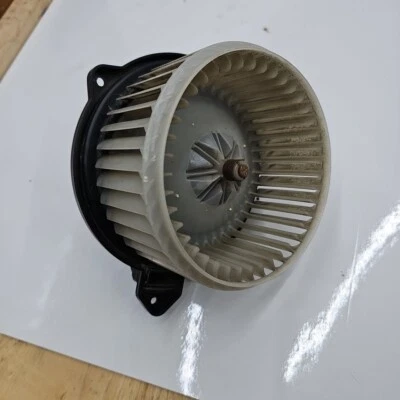 2004 Dodge Ram 1500 A/C Heater A/C Heater Blower Motor OEM AY166100-0392 - Image 1 of 4