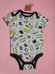 BATMAN MASKS POW CRIMEFIGHTER BABY ONE PIECE 3-6 MONTHS SHORT SLEEVE DC COMICS - Picture 1 of 4