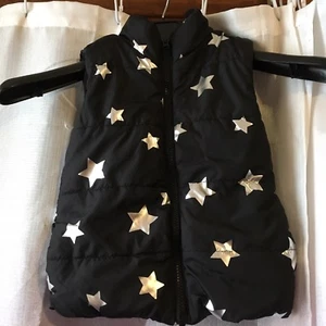The Children's Place black winter vest with stars-Child's 4 - Picture 1 of 5