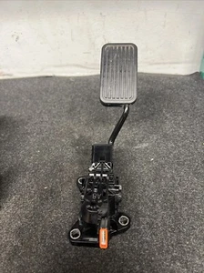 2012-2014 Honda CR-V CRV Accelerator Gas Throttle Pedal 270000-0380 OEM - Picture 1 of 8