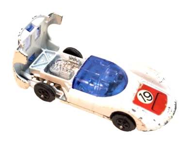 Vintage CORGI JUNIORS Whizzwheels Porsche Carrera #19 Sports Car Racer lift Hood - Image 1 of 4