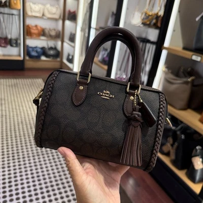 Bandolera Coach Mini Rowan en lona exclusiva con flecos CCF30 - Imagen 1 de 4