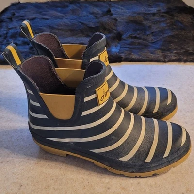 JOULES Mujer Wellibob Botas de Lluvia Cortas 7 Azul Marino Amarillo Rayas Impermeables Tobillo Foto 1 de 4