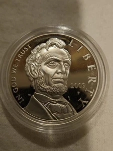 2009-P Abraham Lincolin bicentennial silver dollar coin. - Picture 1 of 6