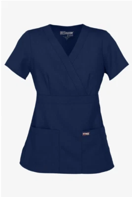 Blusa Médica Para Mujer Grey's Anatomy by Barco Riley 3 Bolsillos Calce Moderno Simulado Envolvente Foto 1 de 4