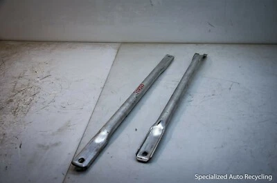 2015-2018 MERCEDES-BENZ C63 AMG SIDE COWL PANEL HOLDER BRACE STRUT X2 OEM - Imagem 1 de 4