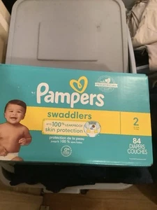 Pampers Swaddles 84 Diapers Couches Size 2 - Picture 1 of 2