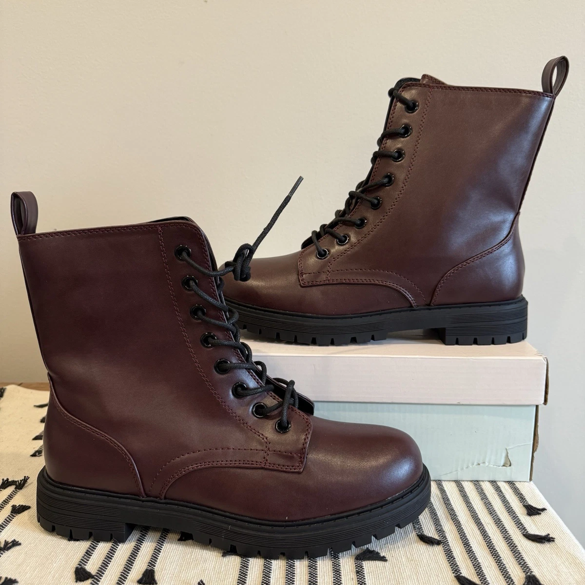 FRACORA Women's Combat Boots – Lace Up Ankle Boots With Side Zipper, Warm Fluffy Lining