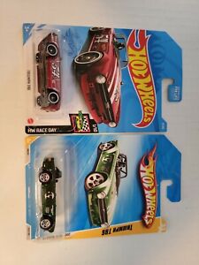 HOT WHEELS 2010 FASTER THAN EVER TRIUMPH TR6 #3/10 LOT OF 2