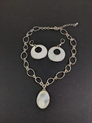 Silver Tone and White Shell Necklace and Earrings Set Avon Pierced Ear 90's 00's - Image 1 of 4