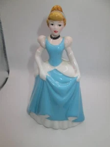 Disney Cinderella Figurine ~❤️~ 1970's Ceramic 5.5" #041 - Picture 1 of 3