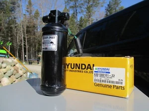 Genuine Hyundai A301300101-72 Receiver Drier - Picture 1 of 7