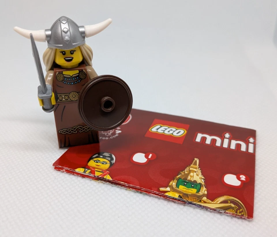 LEGO 8831 Collectible Minifigures Series 7 Viking Woman - Brand New - Image 1 of 1