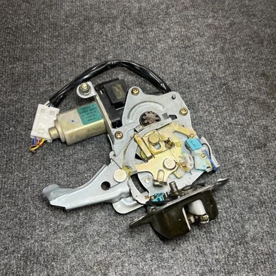 Actuador de cierre de puerta levadiza Nissan Quest Pathfinder QX56 2004-2010 OEM Armada Foto 1 de 4
