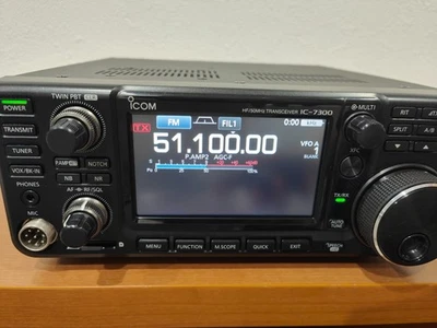 Transceptor Icom IC-7300 HF/50 MHz 100 W Foto 1 de 4