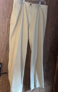 Neu mit Etikett! St Johns Bay Khakis-Hose Herren 36 x 32, klassische Passform, flache Vorderseite pflegeleicht - Bild 1 von 6