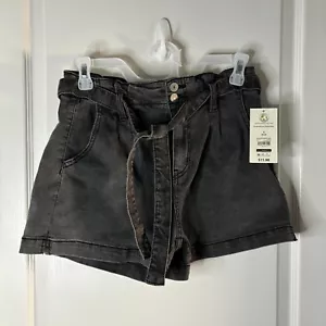 No Boundaries Juniors' Pleated Paper Bag Waist Denim Shorts, Black, Size S (3-5) - Picture 1 of 3
