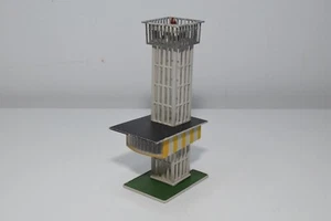B46 1:250 SIKU PLASTIC F206 F 206 FLUGHAFEN AIRPORT RADARTURM RADARTOWER FAIR - Imagen 1 de 6