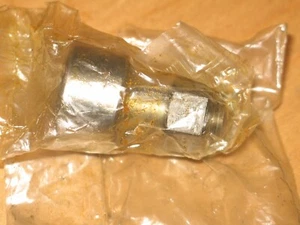 NUEVO EN CAJA COJINETE DE CÁMARA IKO CR16V CON TUERCA 1.000 X .625 CON .4375 X 1' TACHÓN P5417 - Imagen 1 de 4