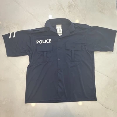 California Disfraces Oficial de Policía Uniforme Camisa Hombre’s Pequeña Azul Marino Foto 1 de 4