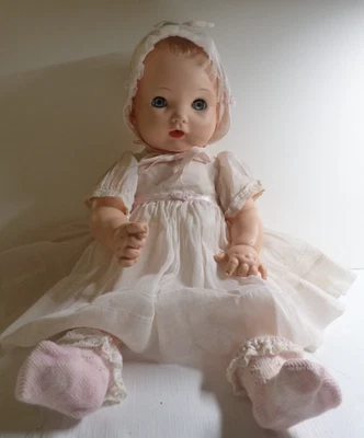 Effanbee MI BEBÉ JUSTO 17" 1964 DE COLECCIÓN ¡Súper lindo!  gorro interior vestido original usado en excelente estado Foto 1 de 4