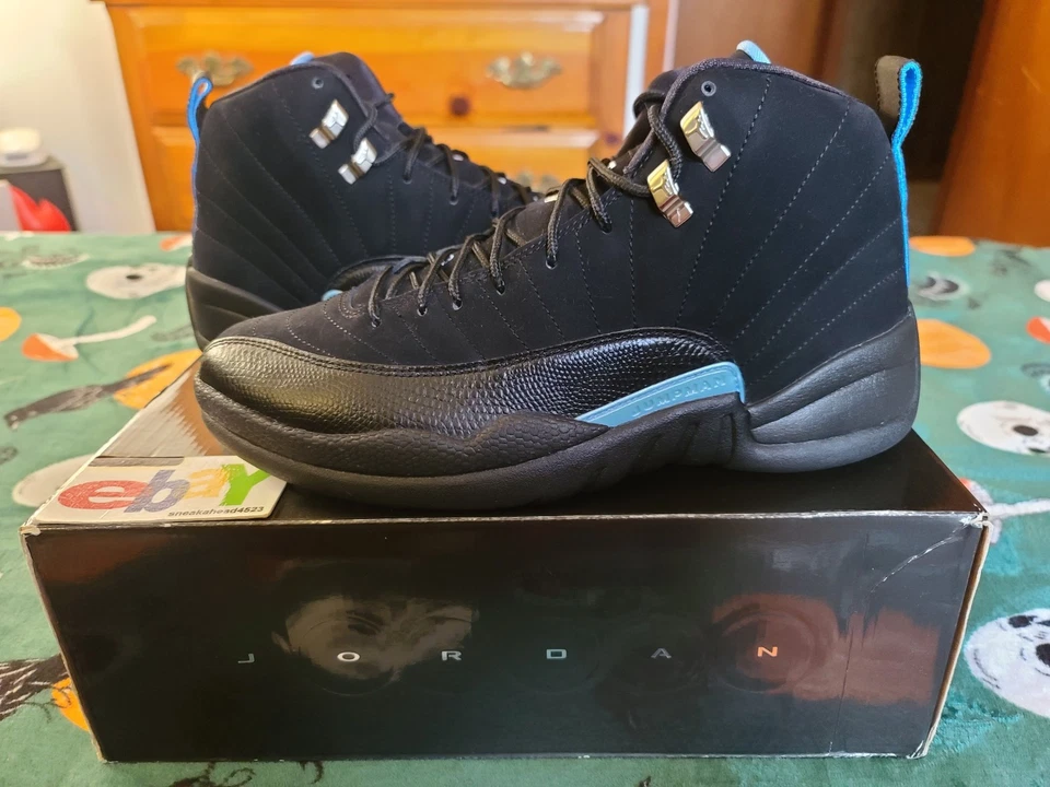 Air Jordan 12 Retro Nubuck OG 2009 NEGRO/BLANCO-AZUL UNIVERSITARIO 130690 018 Foto 1 de 4