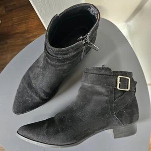 Forever 21 black faux suede pointed toe buckle ankle booties size 6 - Picture 1 of 7