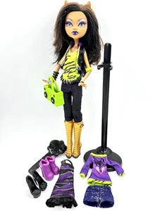 Monster High I Heart Love Fashion Clawdeen Wolf & 3 Outfits Doll 2013 Incomplete - Picture 1 of 16