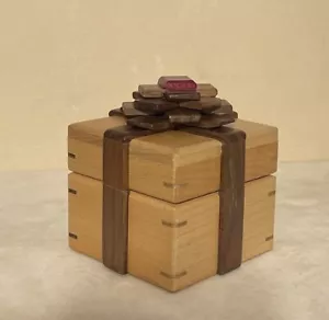 Wooden Bow Present Puzzle Box 4x4x4 Birch/ Walnut? EUC B - Picture 1 of 6