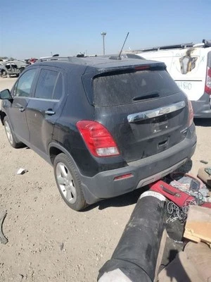 BLK LEFT FRONT DOOR TRIM PANEL 42496221 2015 CHEVROLET TRAX - Image 1 of 4