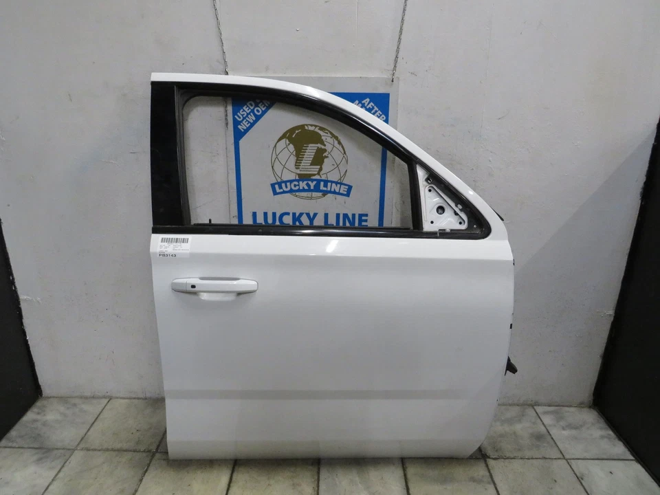 Puerta delantera derecha 15 16 17 18 19 20 CHEVY/GMC SUBURBAN SERIE 1500 Foto 1 de 4