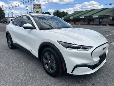 Ford Mustang Mach-E Select 2021 AWD SUV de 4 puertas Foto 1 de 4