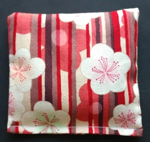 Lavender Sachet Pure Buds in Imported Japanese Fabric - Picture 1 of 2