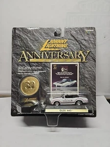 Johnny Lightning - Anniversary Series - Olds 442 Indy Official Pace Car Mantis - Bild 1 von 4
