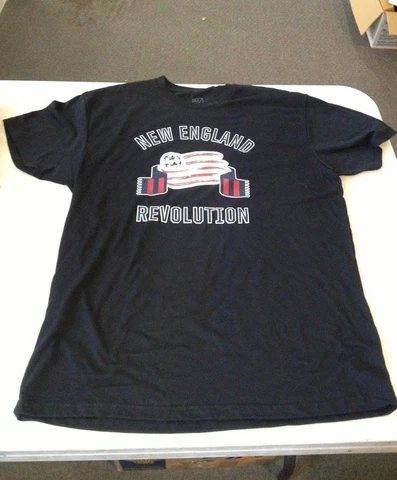 MLS Soccer Mens L Large Cotton Blend New England Revolution Shirt Black 312 Cover