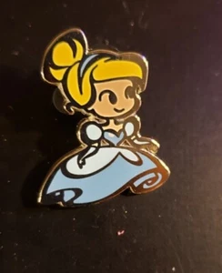 Pin de colección Disney - Princesas lindas estilizadas - Cenicienta - #119515 2016 - Imagen 1 de 1