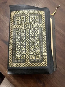 The Holy Bible 1950 Golden Book Edition Thumb Leather Binding KJV USA Blank - Imagen 1 de 6