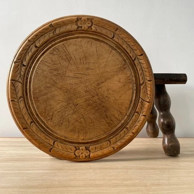 Antique Carved Wooden Breadboard – Floral Border, c.1900 - Image 1 of 4