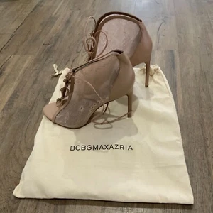 BCBG MAXAZRIA PEEP TOE BOOTIES-OPEN TOE-BEIGE LEATHER & LACE-SZ 9.5-PRE OWNED - Picture 1 of 12