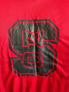 NWT! Men's Size XXL Colosseum Athletics NC State Wolfpack Short Sleeve Shirt! - Picture 1 of 4