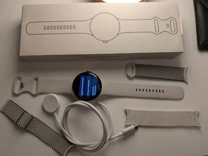 Google Pixel Watch 3 (45mm) Polished Silver Aluminum Case / Porcelain Active Ban - Photo 1 sur 6
