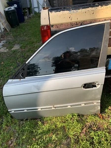 BMW E38 740il 750il DRIVER DOOR GLASS WINDOW (1995-2001) - Picture 1 of 3