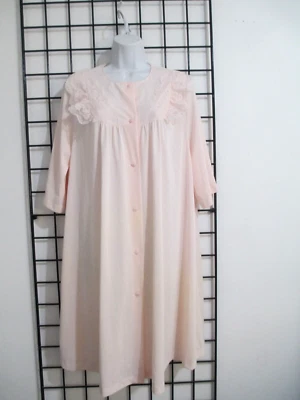 SHADOWLINE 🌸 SIZE LARGE==PINK / NYLON  / BATHROBE / ROBE - Image 1 of 4