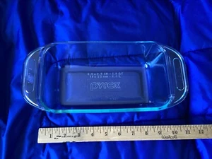 Vintage Pyrex #2213 4.5" x 8.5" 1.5 Quart Loaf Pan - Made in USA - Pre-owned - Picture 1 of 7
