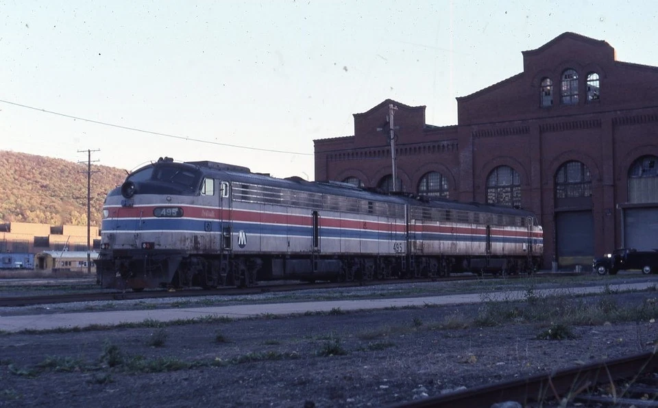Locomotora de tren de ferrocarril AMTRAK 495 LECTURA PA original 1985 foto diapositiva Foto 1 de 1