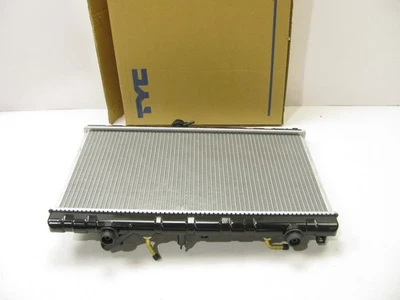 Radiador TYC 2392 para Kia Rio 2001-2002 1,5 L-L4 Foto 1 de 3