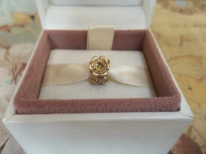 Genuine Authentic Pandora 14ct Gold & Peridot Flowers Charm 750343PE - Picture 1 of 4