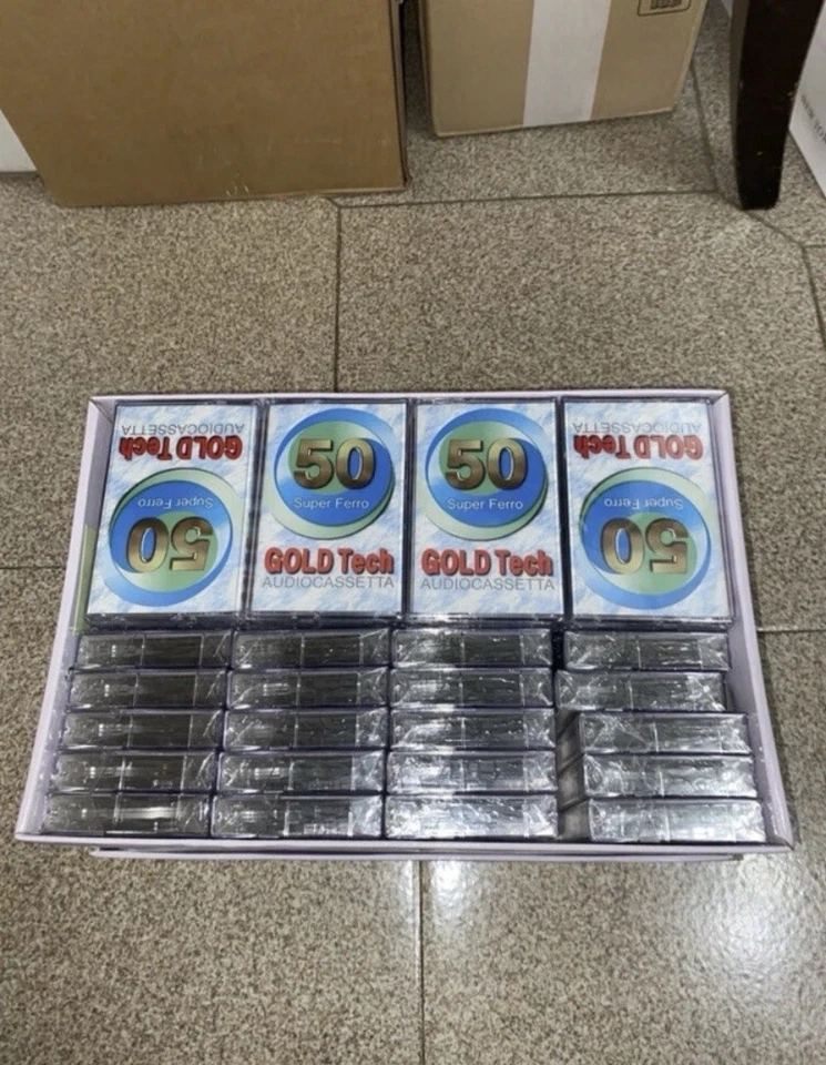 Lot 10 cassette audio vierge Gold Tech 50 Minutes Neuve Sous Blister - Photo 1/2